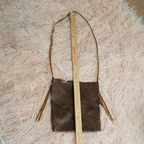 Vintage leather bag found at a estate sale - Picture 4 of 11